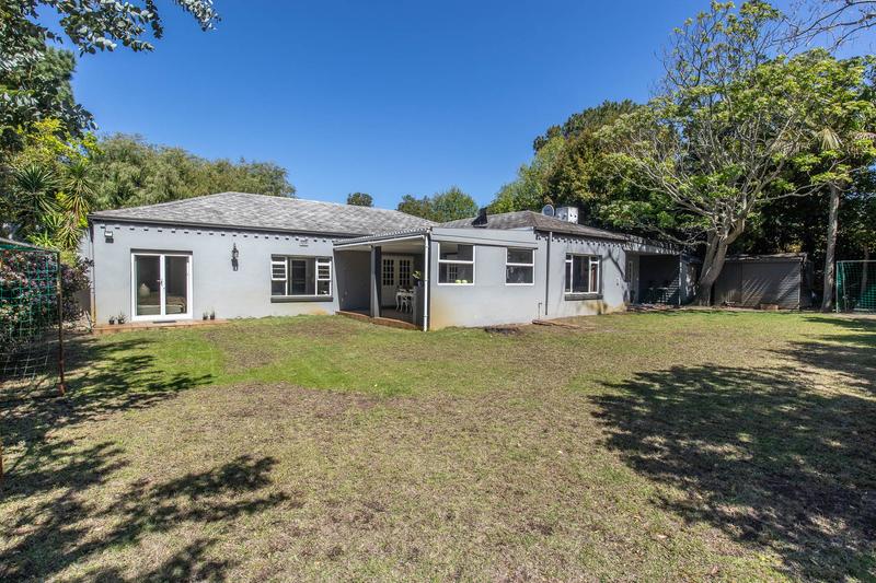 4 Bedroom Property for Sale in Constantia Western Cape